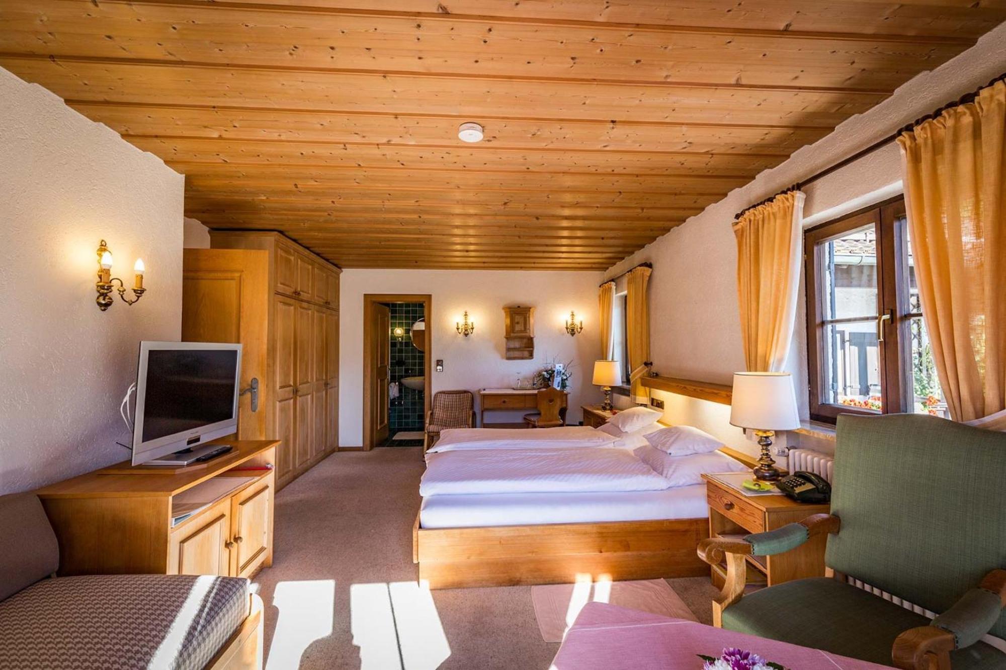 Landhotel Sonnleiten 바트라이셴할 외부 사진